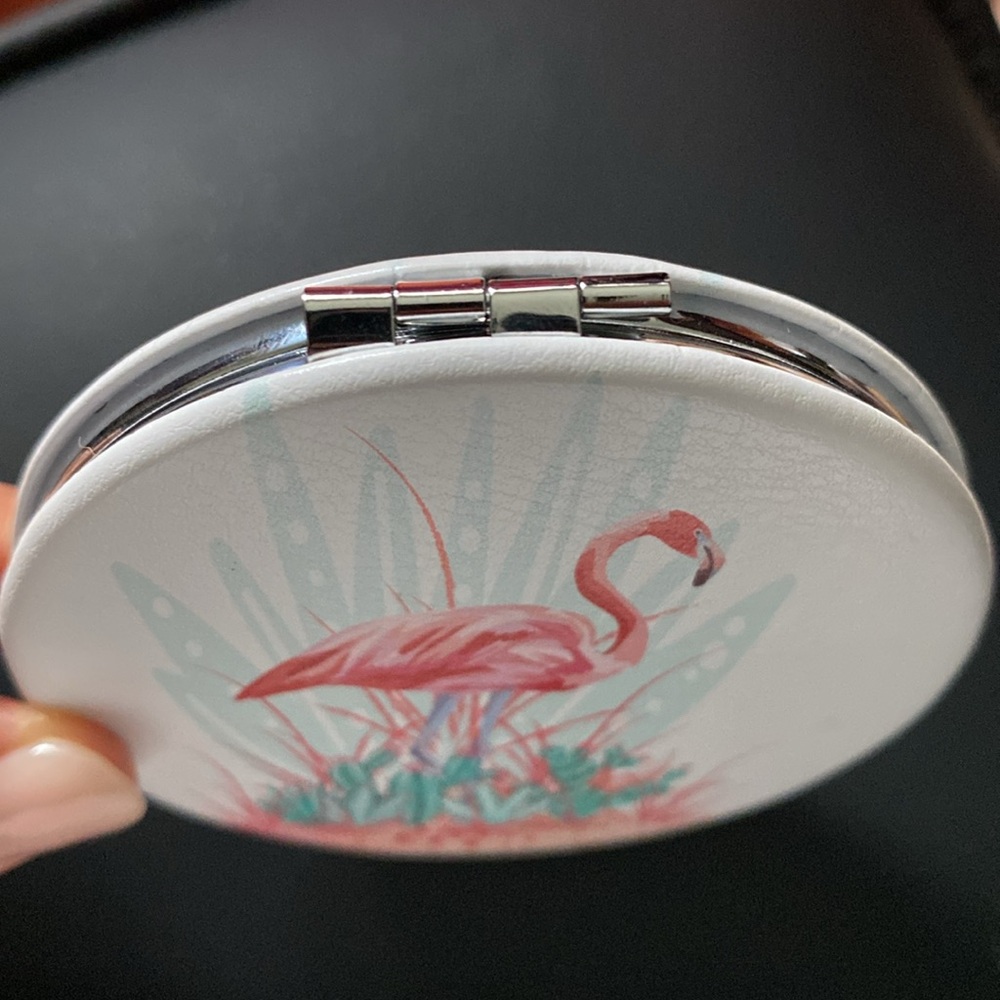 Flamingo Design Compact Mirror - Picture 3 of 5